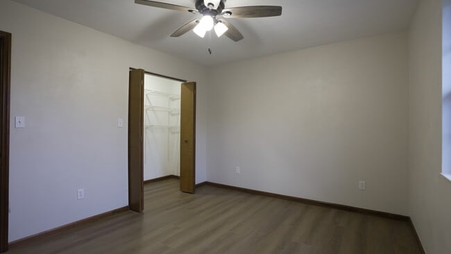 Building Photo - Spruce Hill