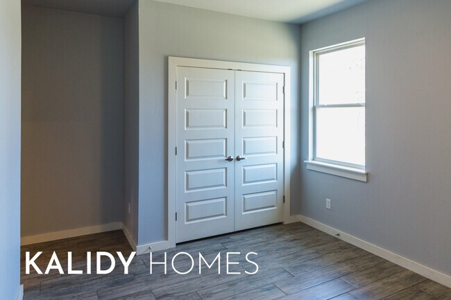 Building Photo - 1796 Salma Rd