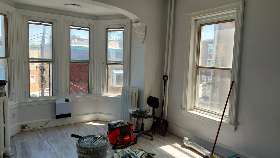Building Photo - 505 N. 40th street