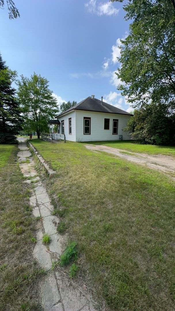 Building Photo - 2 Bed, 1 Bath Single Family Home- Staples, MN
