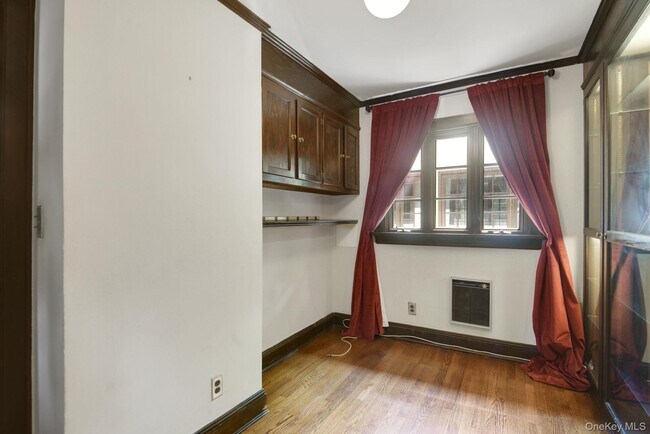 Building Photo - 46 Fenimore Rd