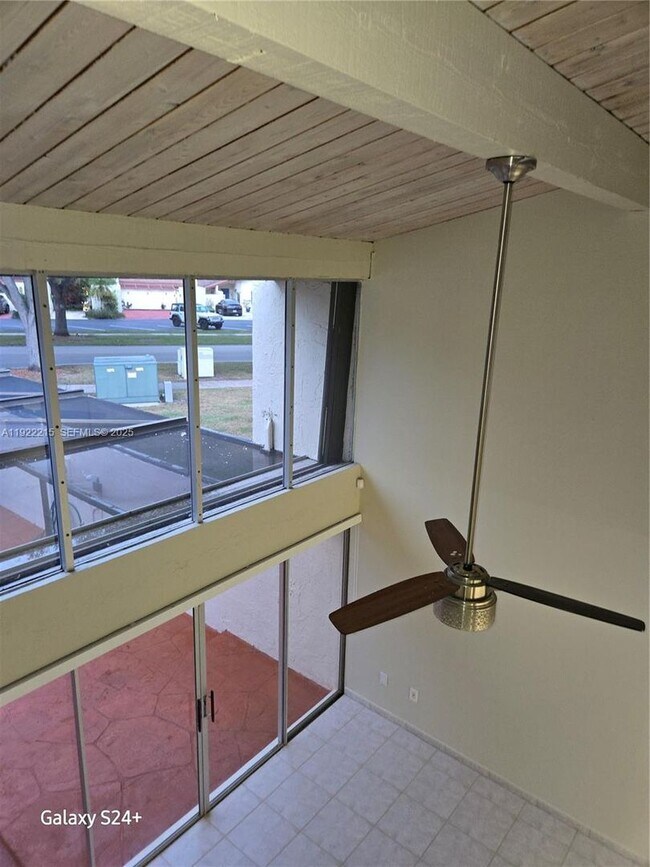 Building Photo - 7601 SW 105th Ave