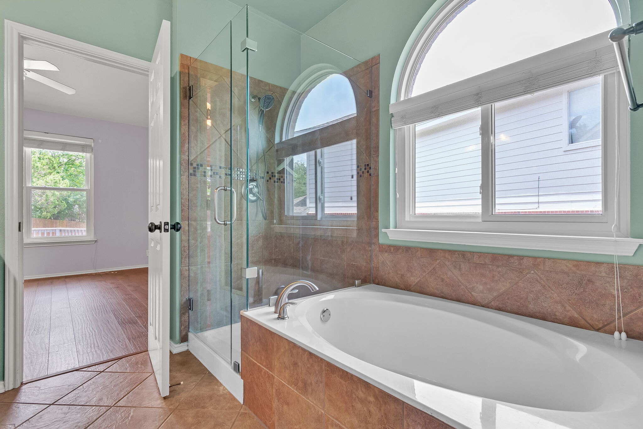 Building Photo - 21539 Encino Lookout