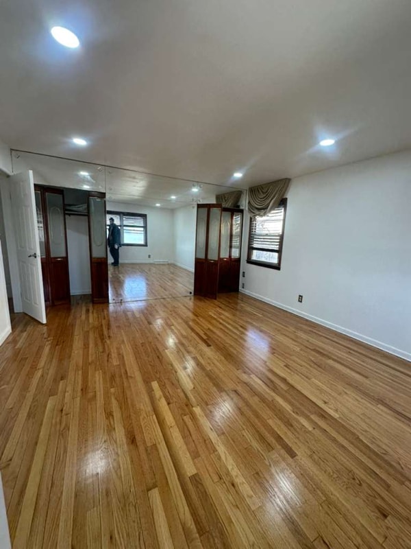 Building Photo - 109-19 Ditmars Blvd