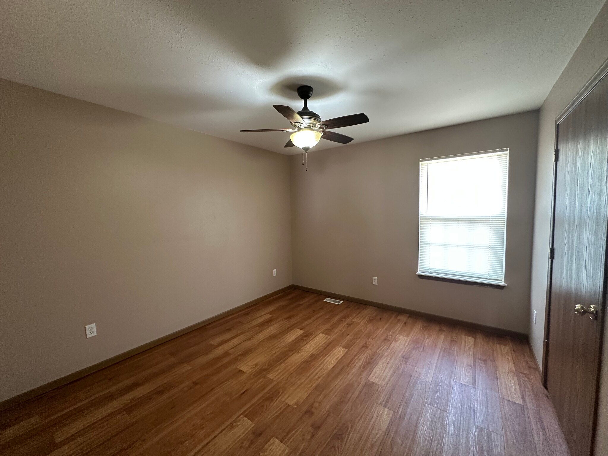 Bedroom #4 - Upper Lvl - 3504 Zinnia Dr