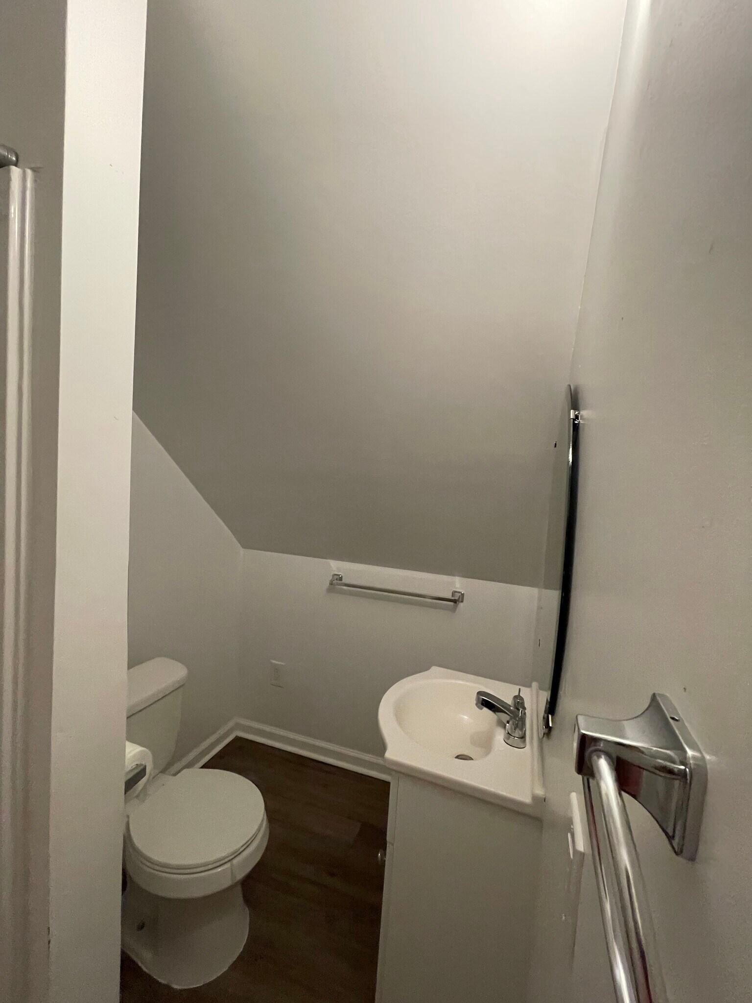 2nd bathroom (upstairs ) - 9224 Robin Rd