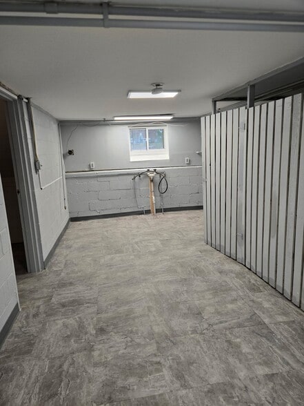 Building Photo - 608 Yeadon Ave
