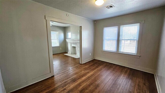 Building Photo - 1501 NE 17th St