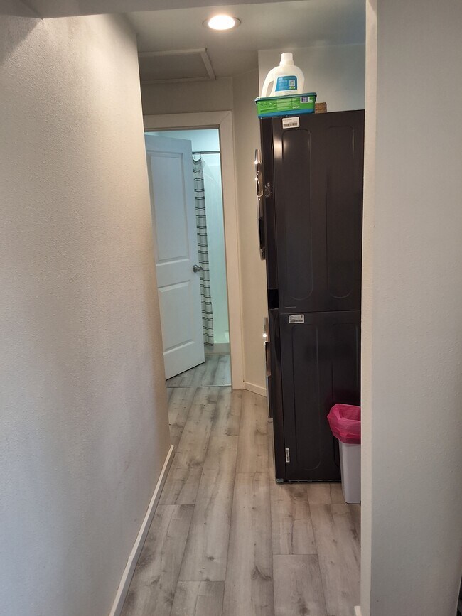 Building Photo - 720 S Southern St