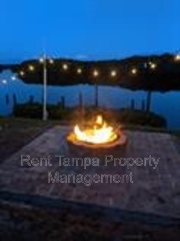 Building Photo - Neptune Drive - 1124