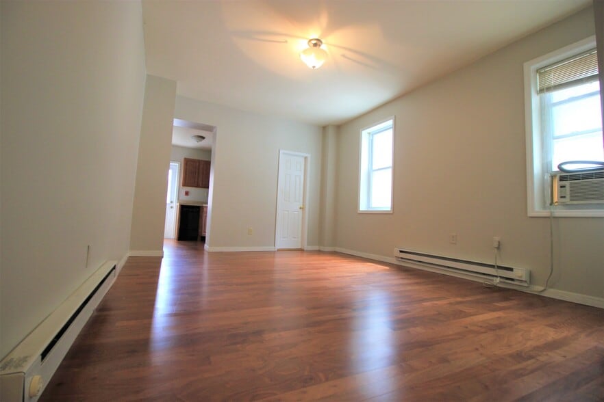 Building Photo - 1314 Walnut St