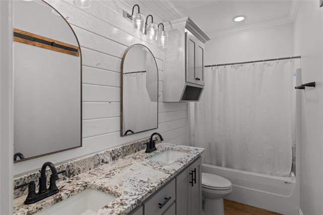 Building Photo - 24 Turtle Creek Dr