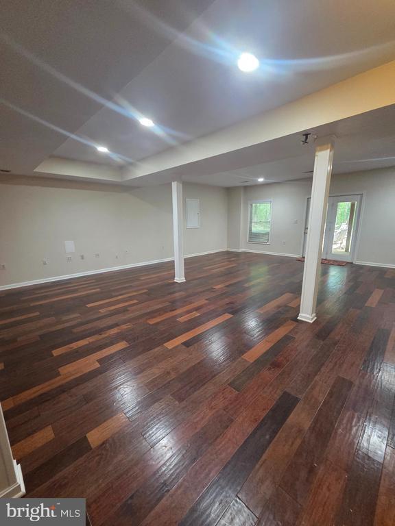Building Photo - 3059 Southampton Dr