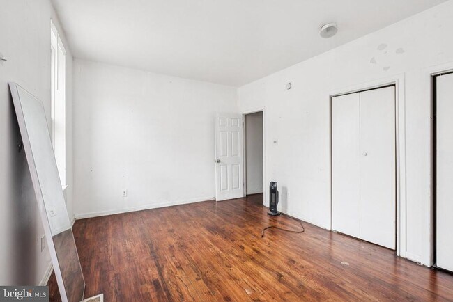 Building Photo - 1806 W Diamond St