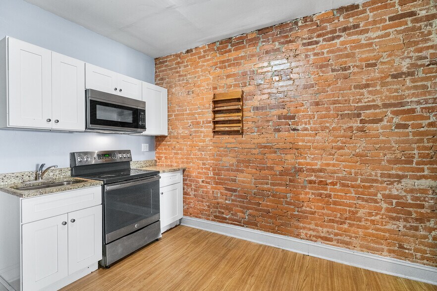 Building Photo - 1624 Edgley St