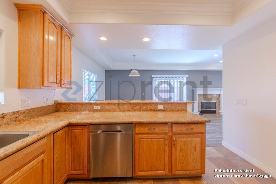 Building Photo - 1360 S White Ave