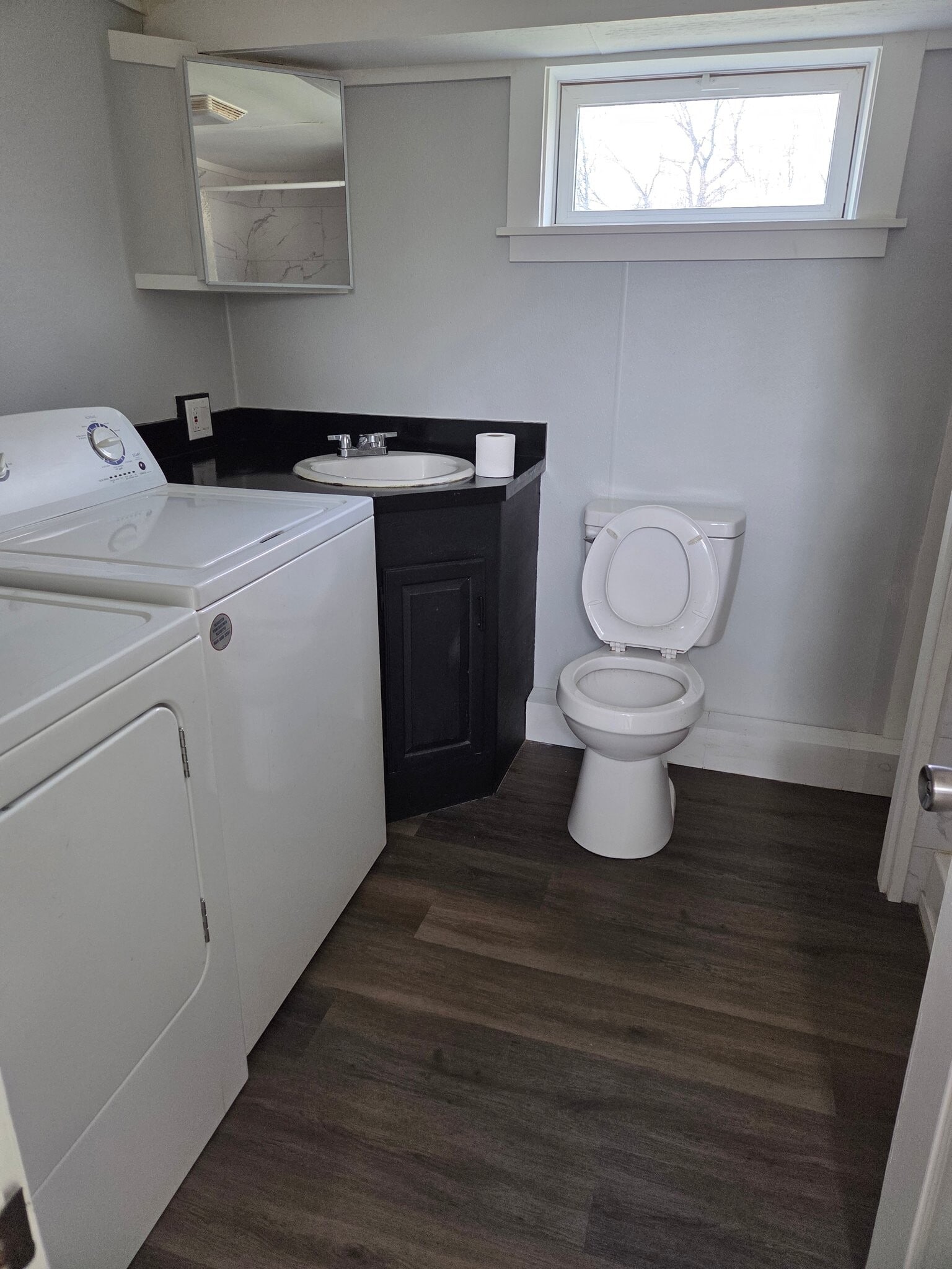 Building Photo - 8 Geer Rd