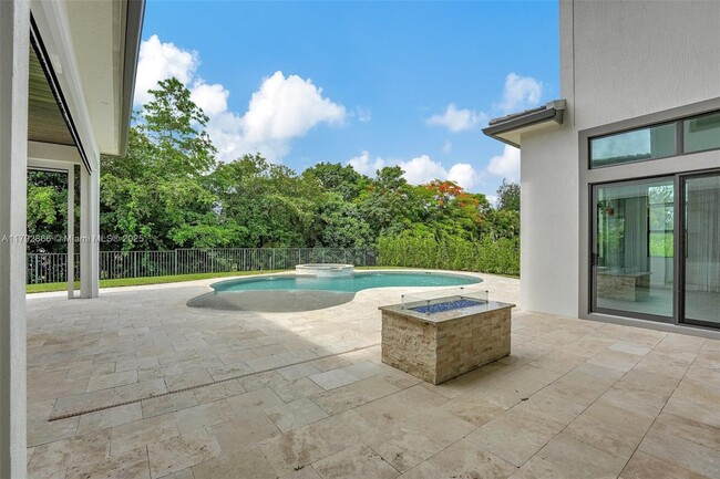 Building Photo - 17130 Magnolia Estates Dr