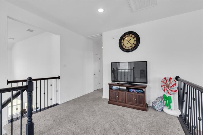 Building Photo - 122 Shagbark Trl