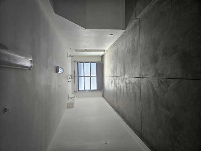 Building Photo - 283 S Roosevelt St