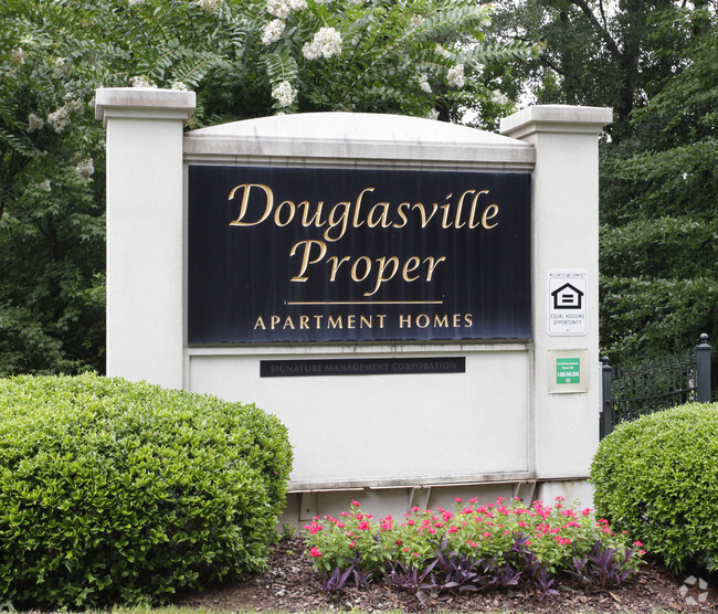 Building Photo - Douglasville Proper