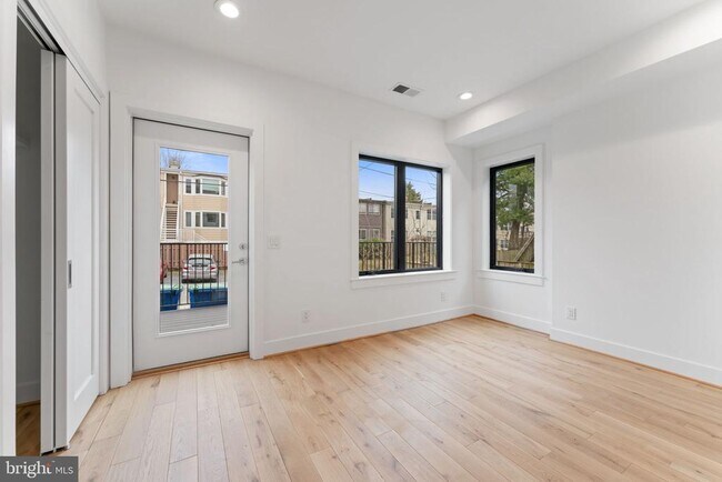 Building Photo - 2217 40th St NW