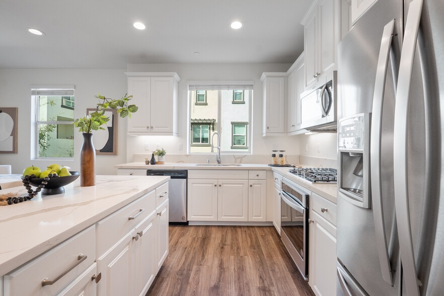 Building Photo - 2325 Verano Way