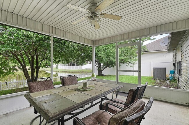 Building Photo - 237 N Hidden Tree Dr