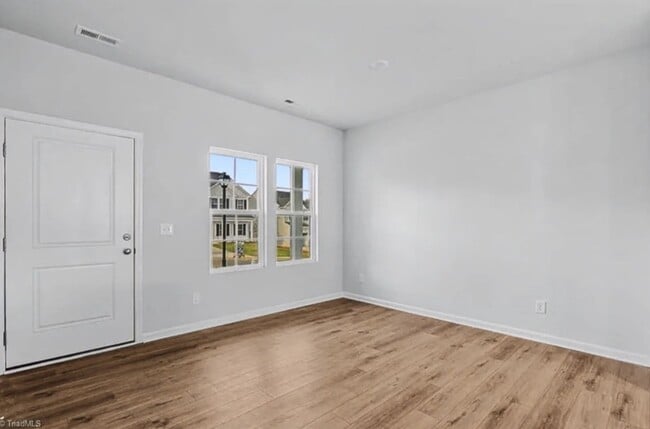 Building Photo - Stunning Brand New Construction in Winston Salem!