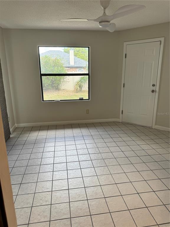 Building Photo - 58 Bracken Ln
