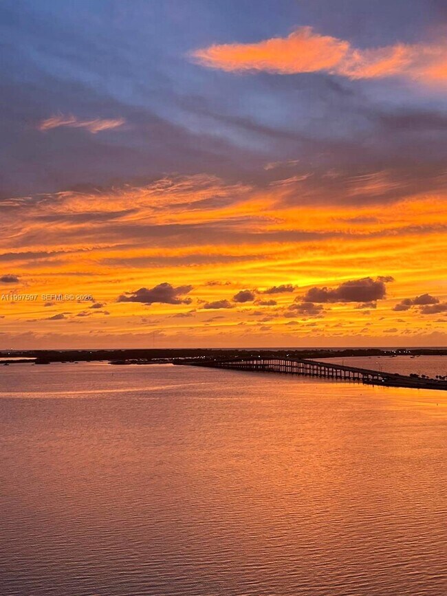 Building Photo - 2333 Brickell Ave