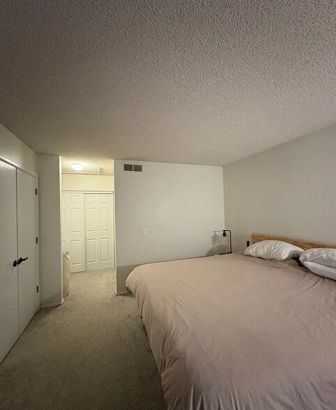 Building Photo - 6881 Xavier Cir