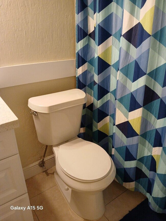 Building Photo - 6021 NW 61st Ave