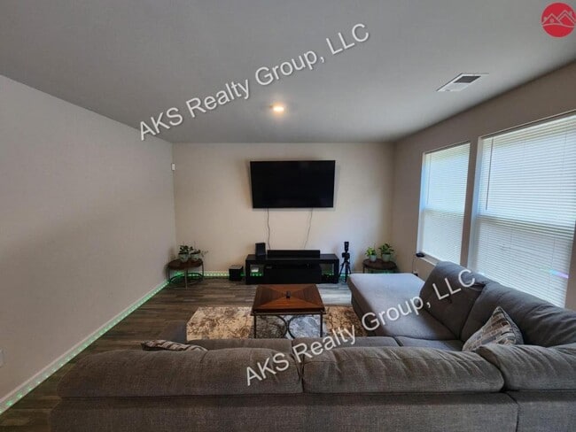 Building Photo - 1603 U W Clemon Dr
