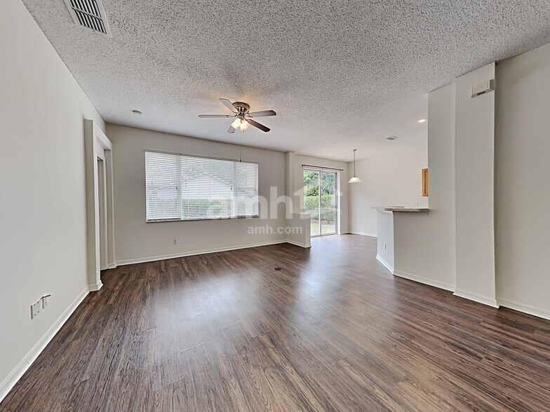 Building Photo - 2722 Cullens Ct