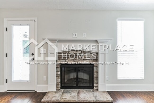 Building Photo - 803 Fenwick Ct
