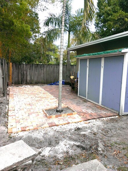 back yard - 1225 SW 4th Ct