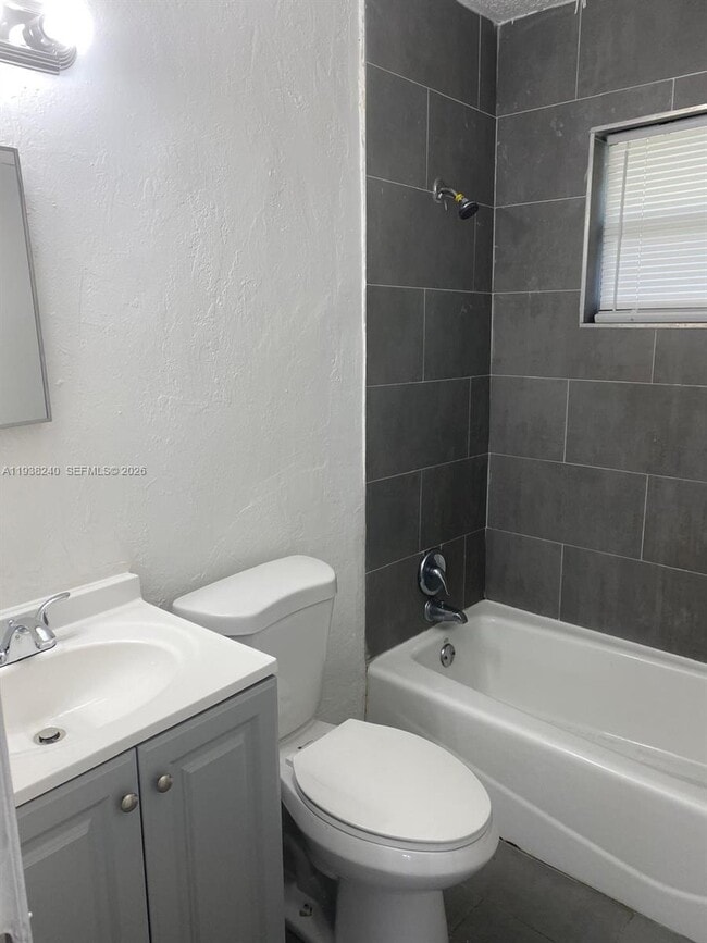 Building Photo - 2861 NW 15th Ct