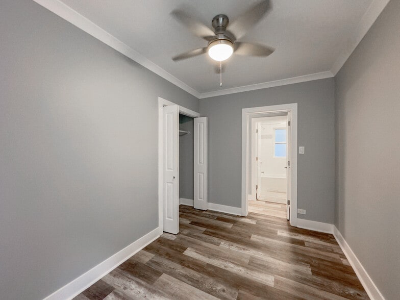 Building Photo - 2125 W Giddings St