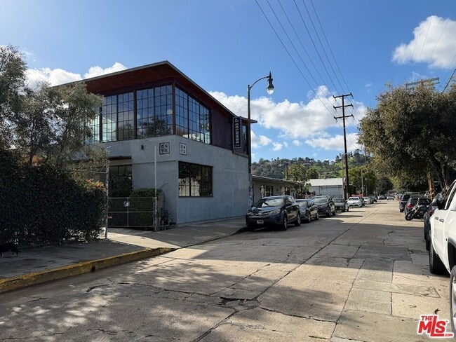 Building Photo - 2445 Harwood St