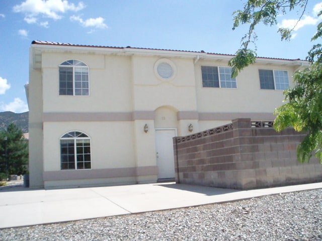 Primary Photo - 195 E Fiddlers Canyon Rd