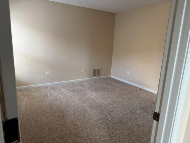 Building Photo - 10521 Red Stone Dr