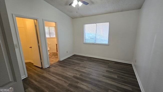 Building Photo - 209 Hillcrest Dr