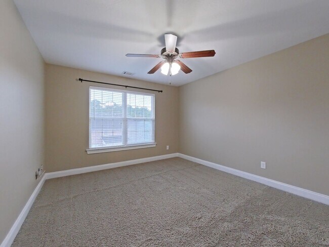 Building Photo - 4 bedroom 3 bath home- Pet Friendly- Grovetown GA