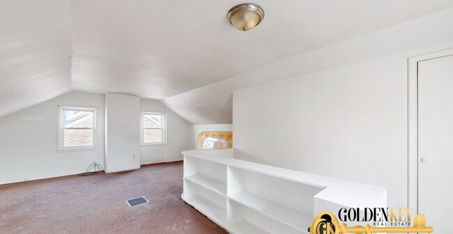 Building Photo - Eastside Detroit 3 bedroom Home Close to A...