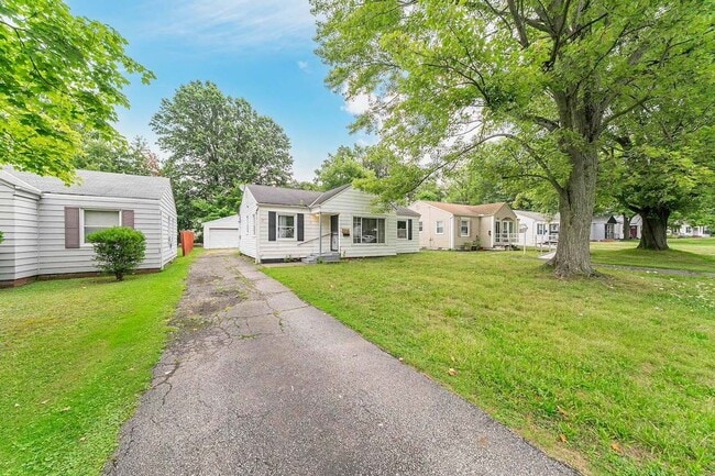 Building Photo - 2533 Greenvale Rd