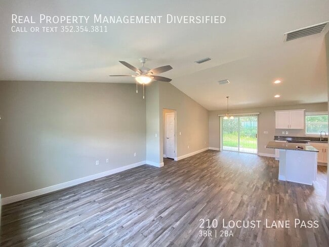 Building Photo - 210 Locust Lane Pass