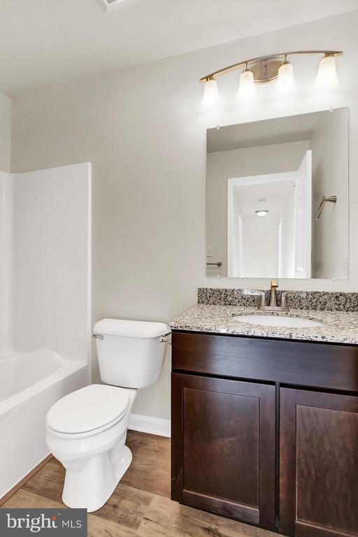 Building Photo - 60 OVERSHOT Ln