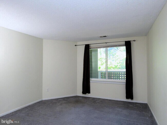Building Photo - 11701 Summerchase Cir