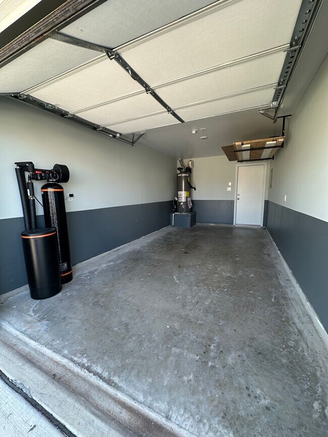 Building Photo - 8530 Brisk Water